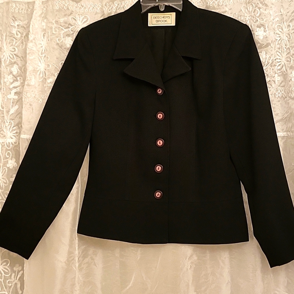 Classic Black Blazer, Tailored Waist, 5-Button, Notched Lapel, 10 - Picture 7 of 11